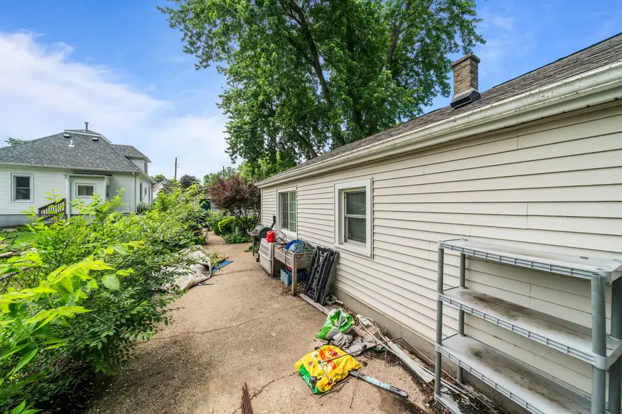 641 Northwestern Avenue, South Beloit, IL 61080 - #3