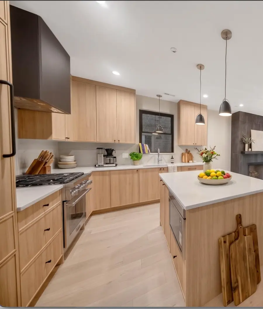 1406 W Cuyler Avenue #2, Chicago, IL 60613 - #3