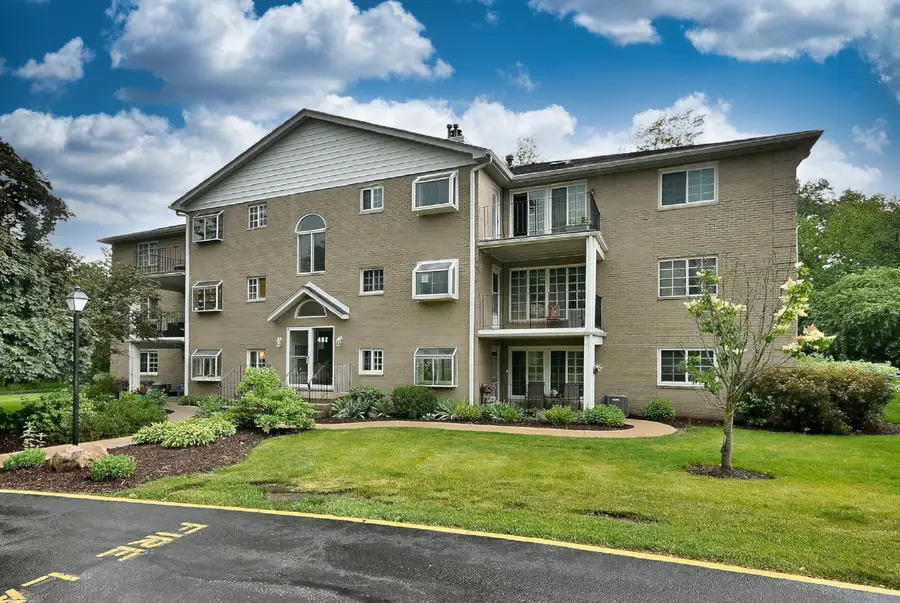 462 S President Street #101, Carol Stream, IL 60188 - #3