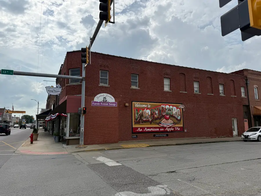 1302 &1306 Walnut Street, Murphysboro, IL 62966 - #2