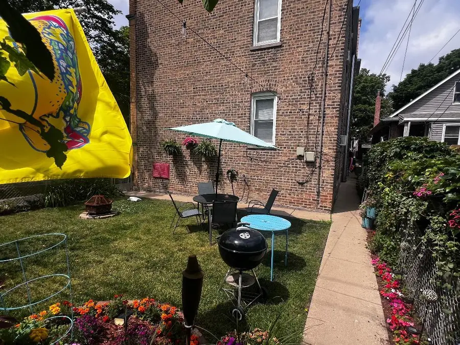2854 W Grace Avenue, Chicago, IL 60618 - #3