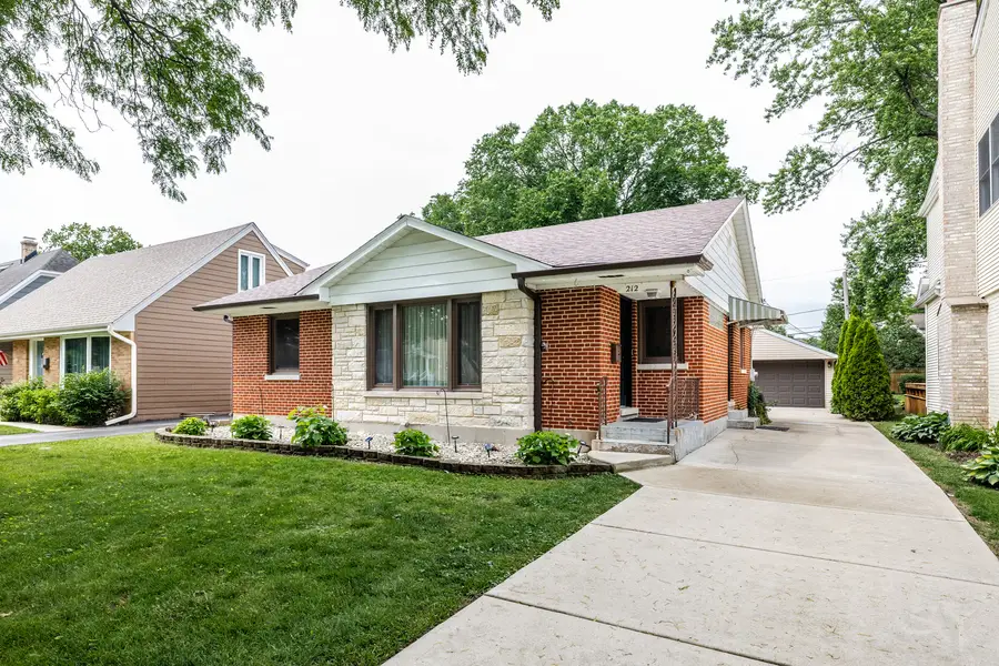 212 S Hi Lusi Avenue, Mount Prospect, IL 60056 - #2