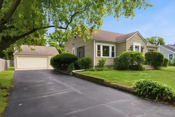 27W270 Sunnyside Avenue, Winfield, IL 60190