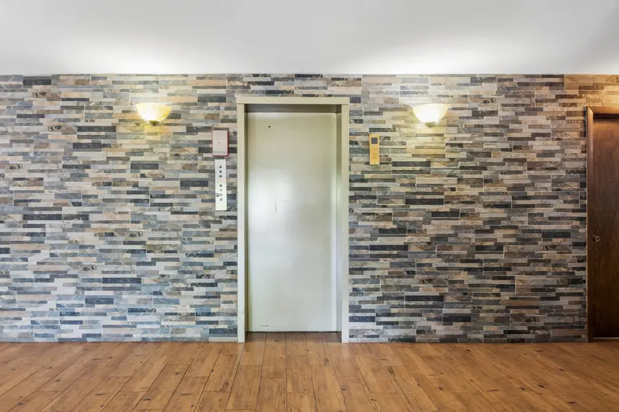 1815 Oakton Street #2E, Park Ridge, IL 60068 - #3