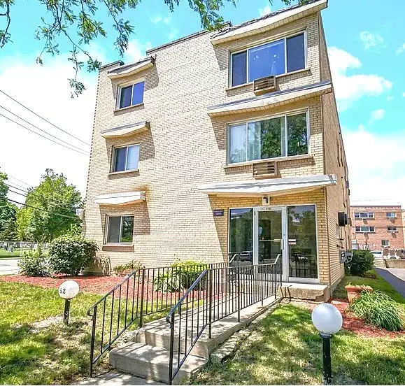 8152 Elmwood Avenue #G4, Skokie, IL 60077 - #1