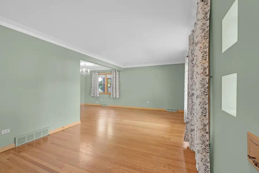 9804 S Springfield Avenue, Evergreen Park, IL 60805 - #2