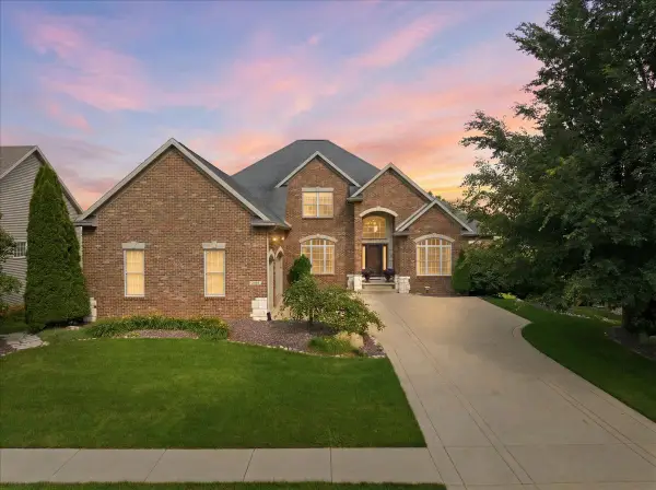 1406 Watersound Way, Bloomington, IL 61705