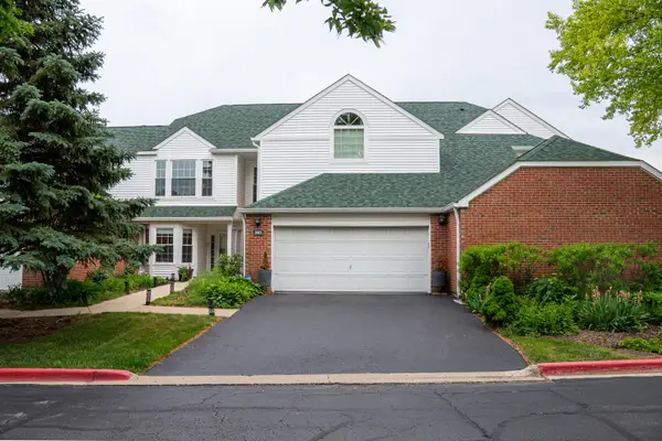 103 Hampton Boulevard, Lake Bluff, IL 60044