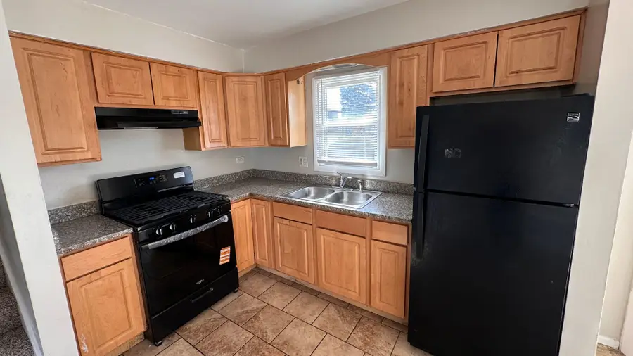 1325 E 168th Place, South Holland, IL 60473 - #3