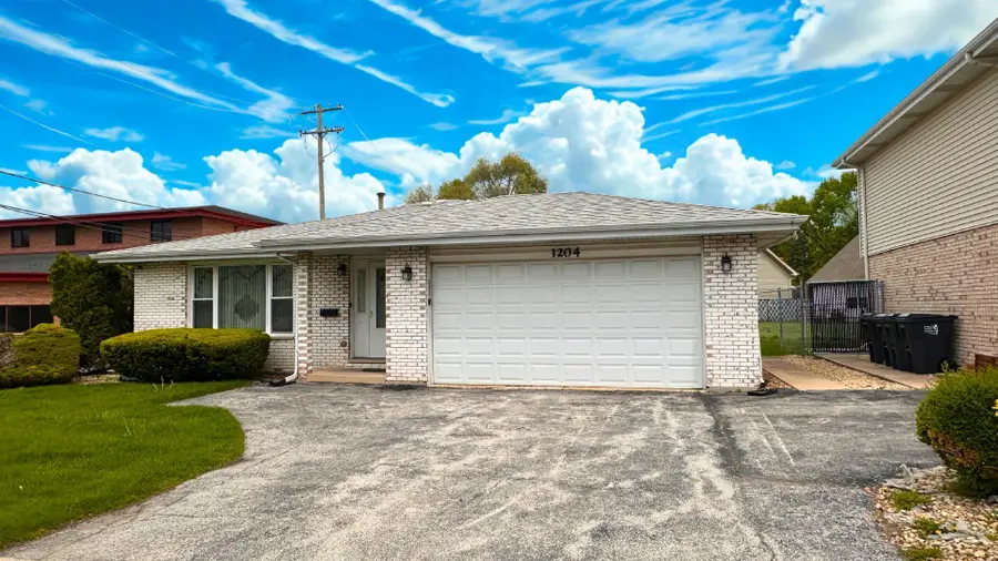 1204 E 154th Street, South Holland, IL 60473 - #2