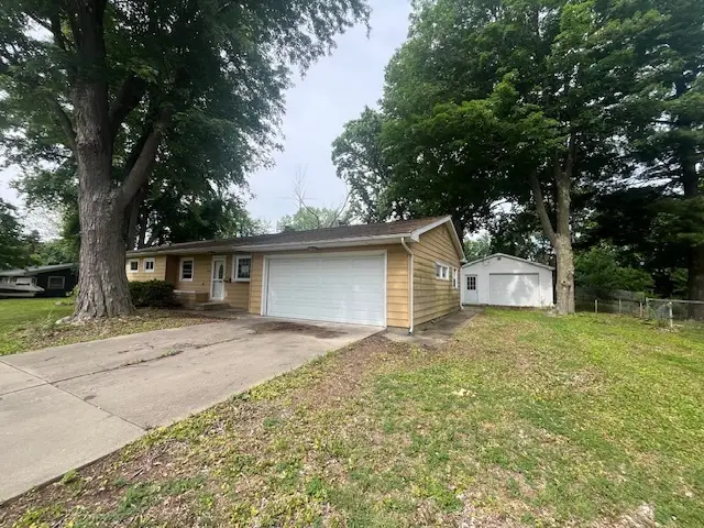3947 N Burchard Drive, Decatur, IL 62526 - #2
