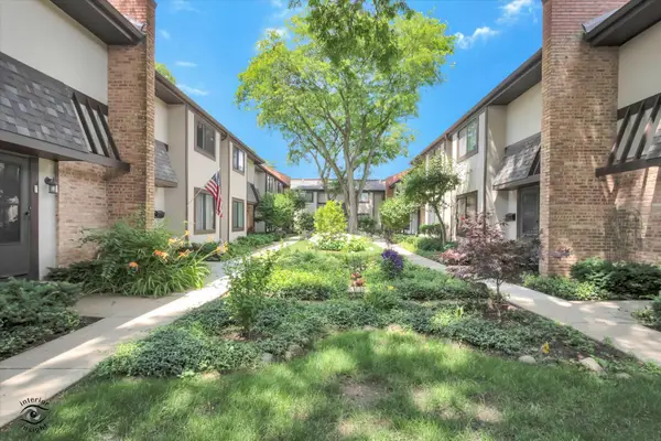 1734 Henley Street #4, Glenview, IL 60025