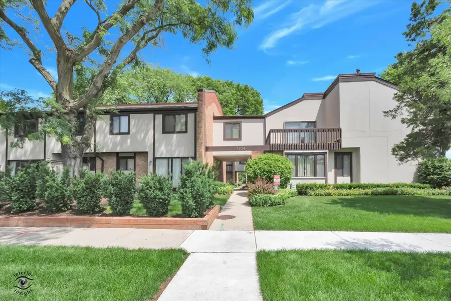 1734 Henley Street #4, Glenview, IL 60025 - #2
