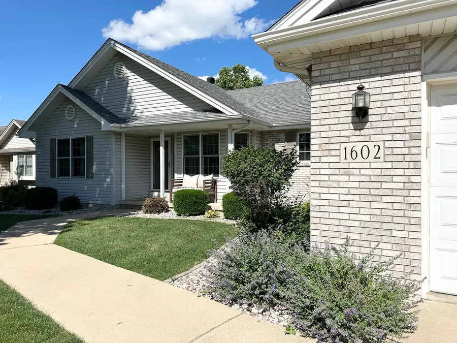 1602 Sunridge Drive, Bourbonnais, IL 60914 - #2