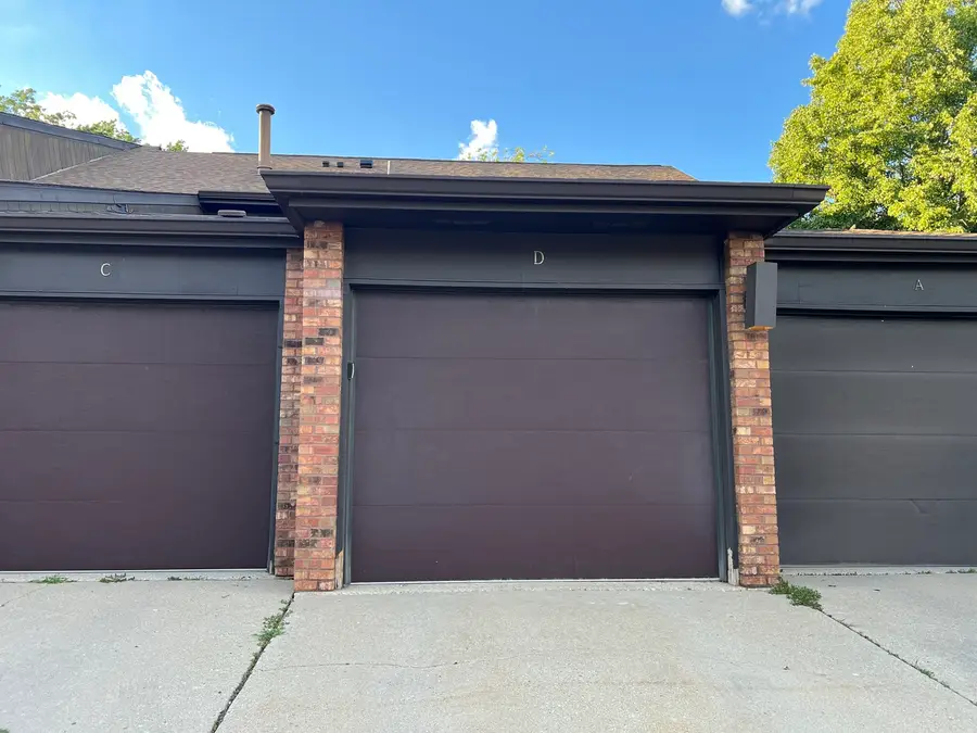 23 Creekside Circle #D, Elgin, IL 60123 - #3