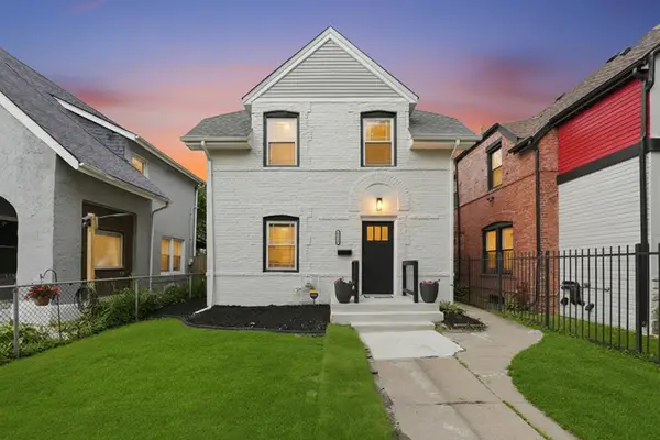 8742 S Wabash Avenue, Chicago, IL 60619