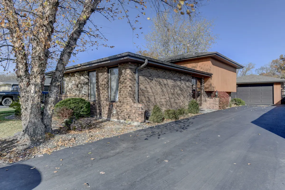 181 W 28th Street, South Chicago Heights, IL 60411 - #1