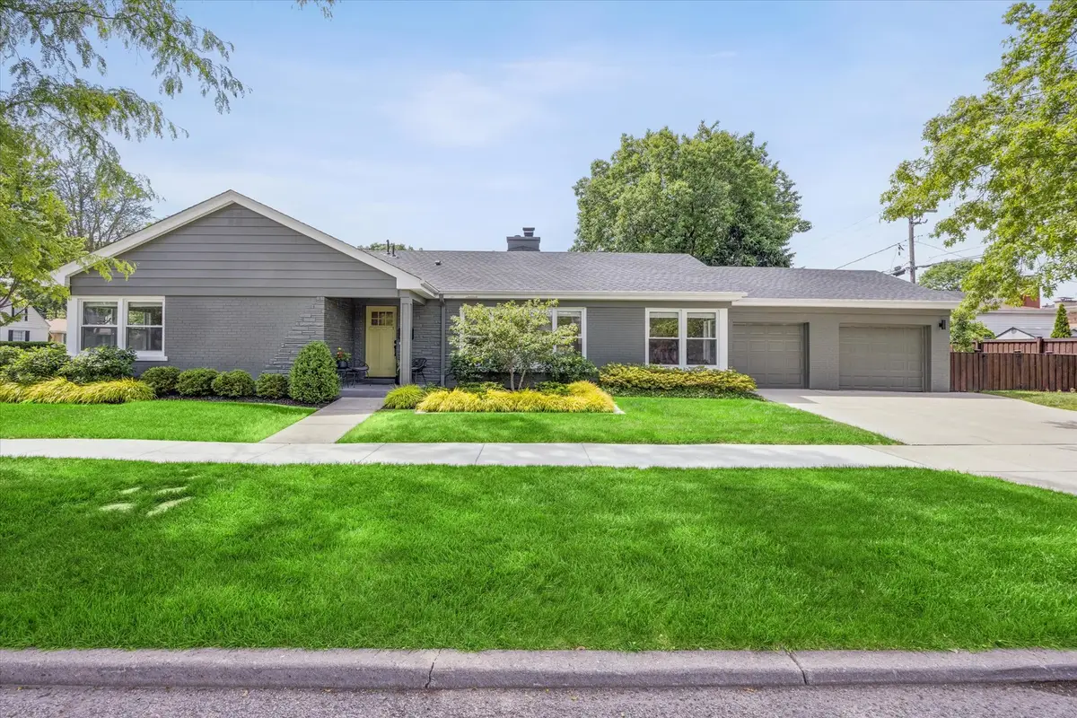 802 S Spring Avenue, La Grange, IL 60525 - #1