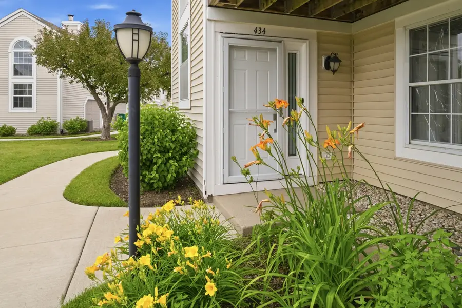 434 Le Parc Circle #434, Buffalo Grove, IL 60089 - #3