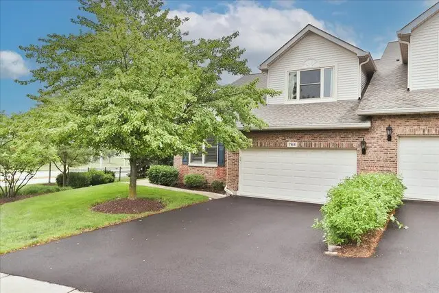 768 Saint Johns Place, Addison, IL 60101 - #1