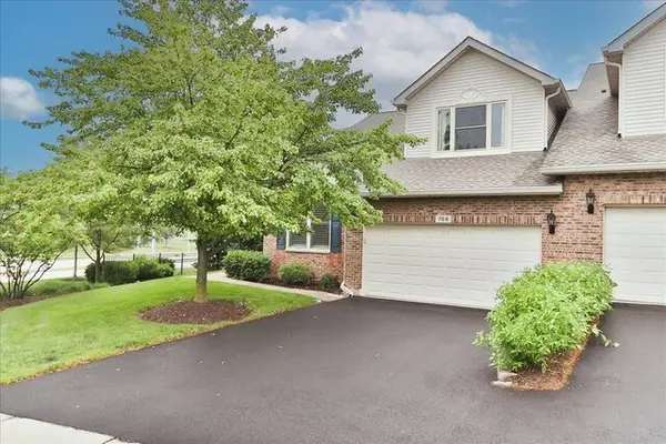 768 Saint Johns Place, Addison, IL 60101