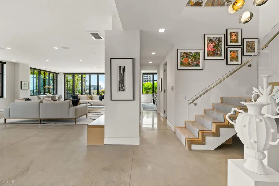 Address Withheld By Seller, Chicago, IL 60607 - #3