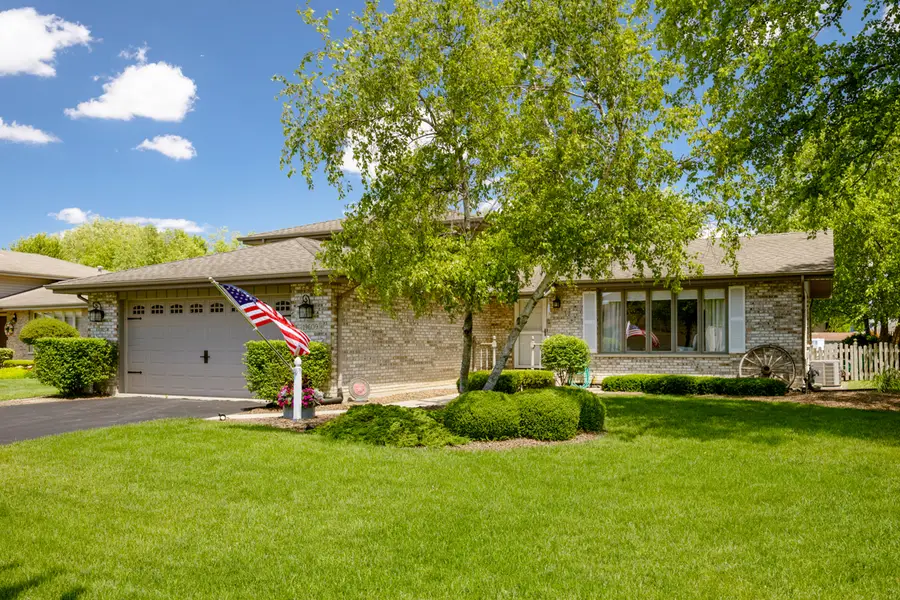 19609 S Old Coach Trail, Frankfort, IL 60423 - #2