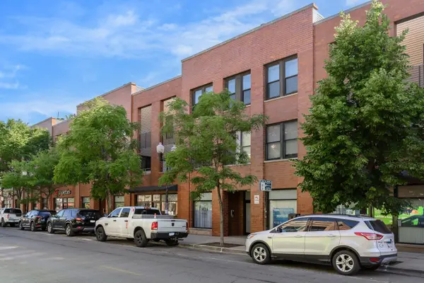 4114 N Lincoln Avenue #211, Chicago, IL 60618
