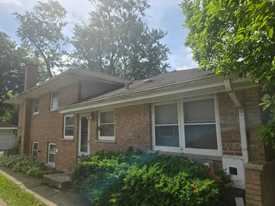 16339 Dobson Avenue, South Holland, IL 60473 - #2