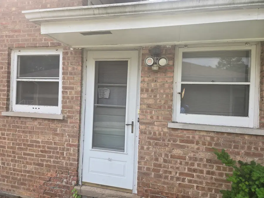 16339 Dobson Avenue, South Holland, IL 60473 - #3