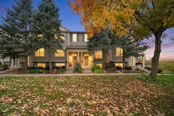 28796 W Pondview Drive, Lakemoor, IL 60051