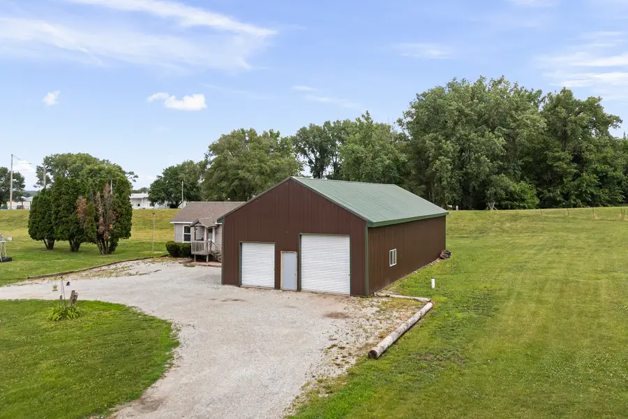 2303 Big Island Parkway, Milan, IL 61264 - #2