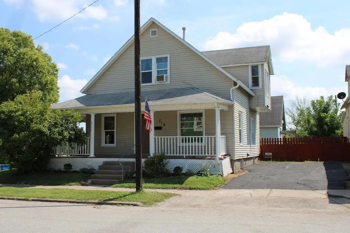 718 E 6th Street, Muscatine, IA 52761 - #1