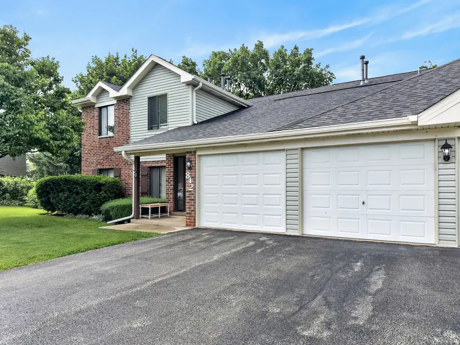 842 N Cross Creek Drive #A1, Roselle, IL 60172 - #2