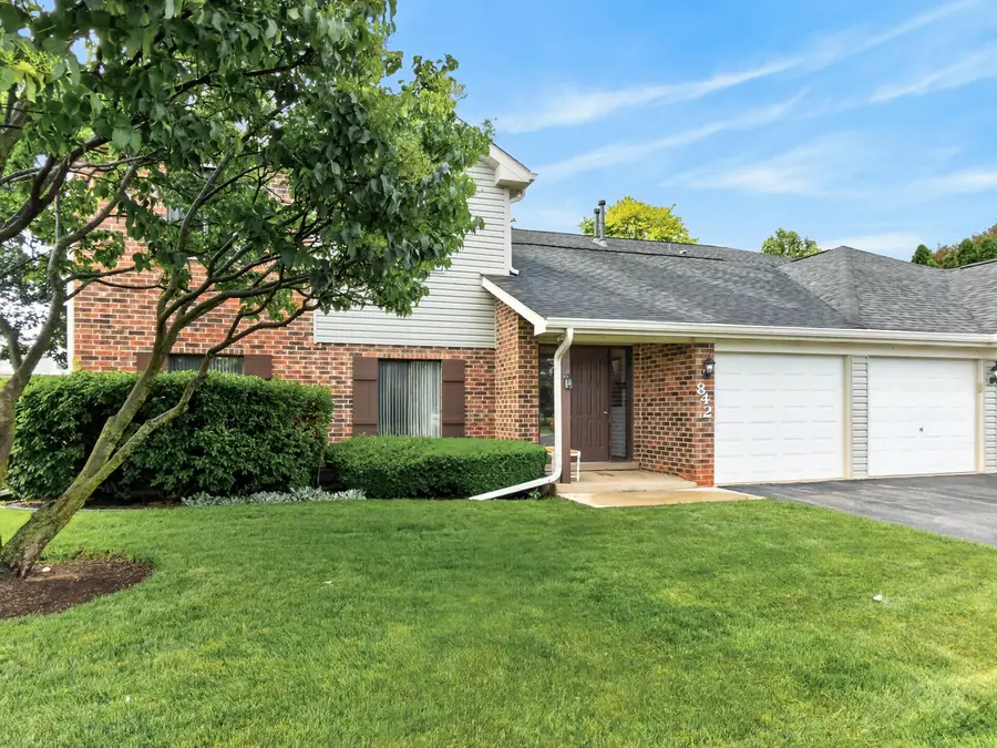 842 N Cross Creek Drive #A1, Roselle, IL 60172 - #3