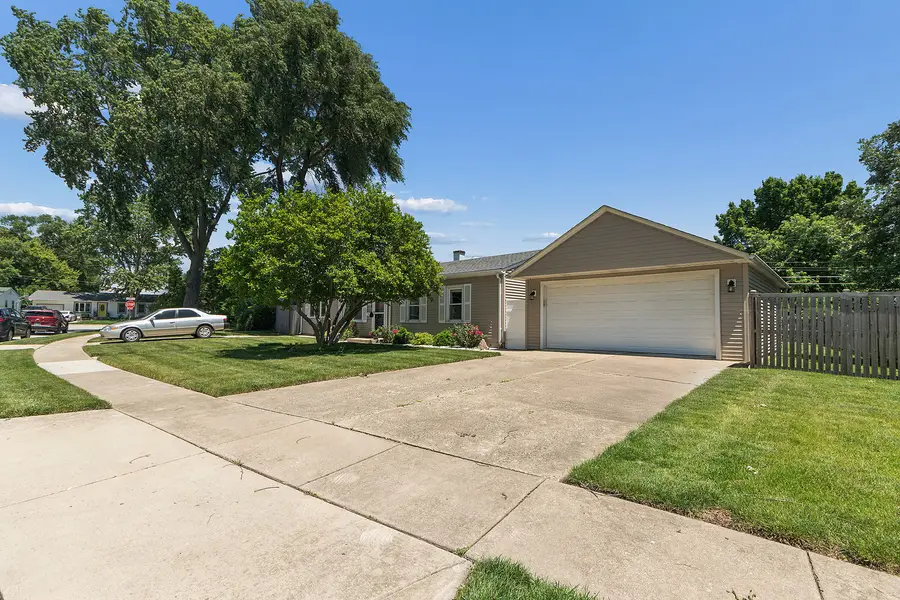 627 Glen Avenue, Romeoville, IL 60446 - #3