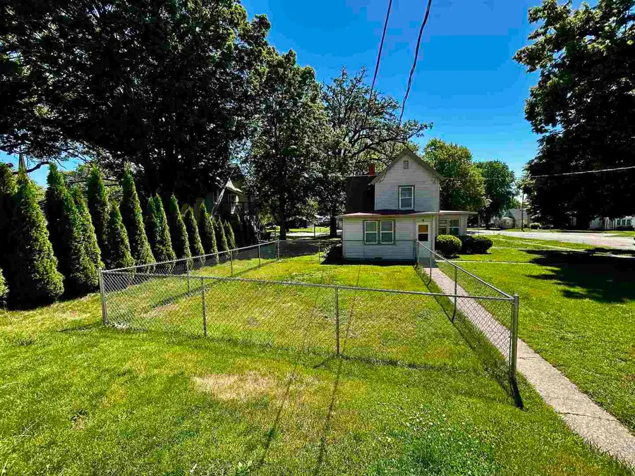 126 E 6th Street, Pecatonica, IL 61063 - #2