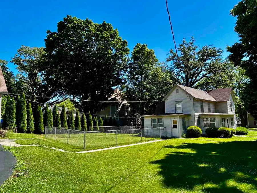 126 E 6th Street, Pecatonica, IL 61063 - #3