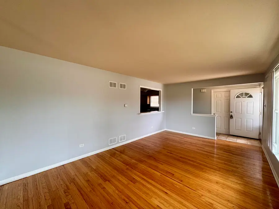 519 Paxton Avenue, Calumet City, IL 60409 - #2