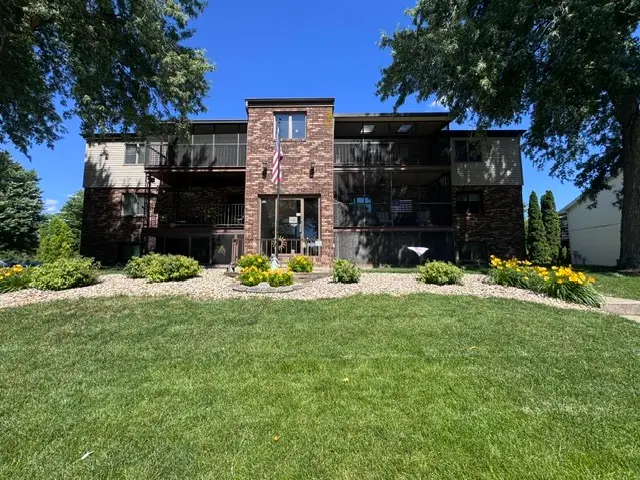 824 Mcgregor Street #12, Bloomington, IL 61701 - #1