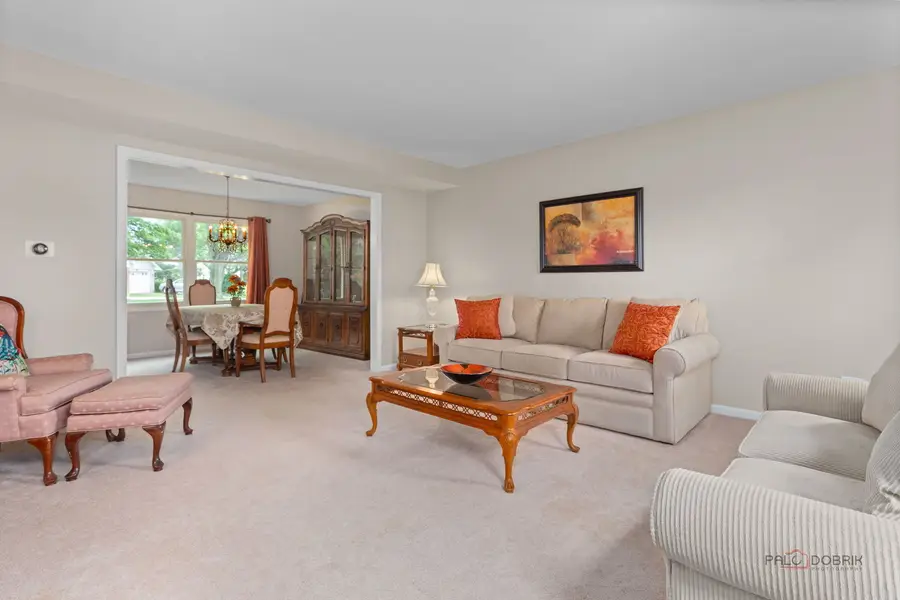 815 Claridge Court, Schaumburg, IL 60193 - #2