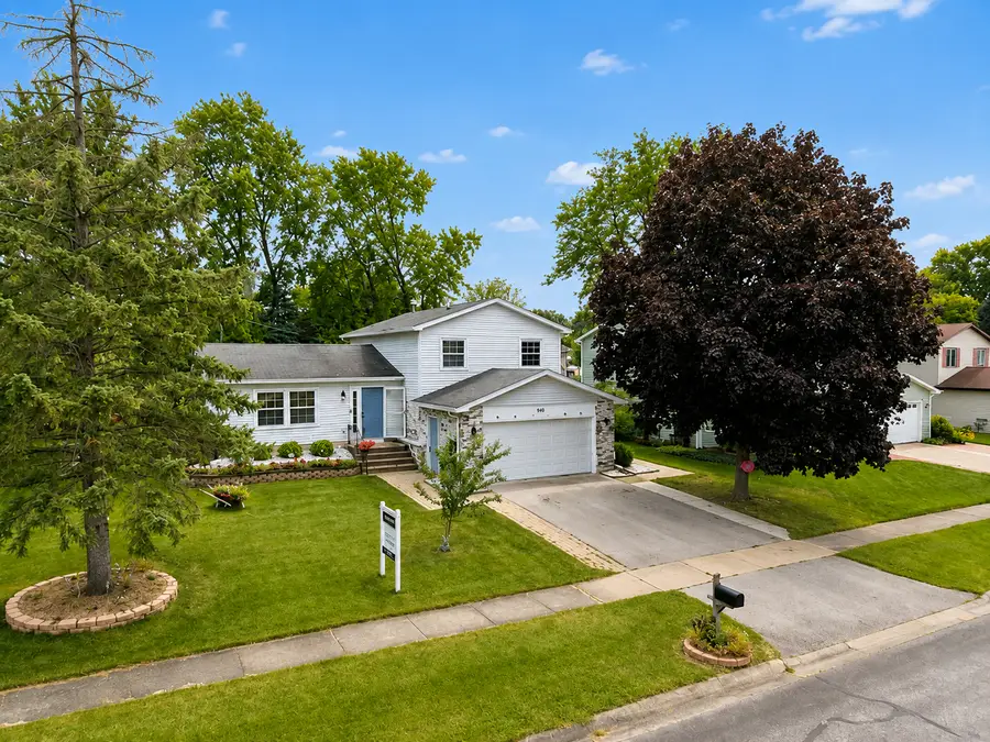 450 Heather Lane, Carol Stream, IL 60188 - #2