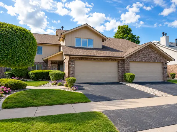 8952 Silverdale Drive #7B, Orland Park, IL 60462