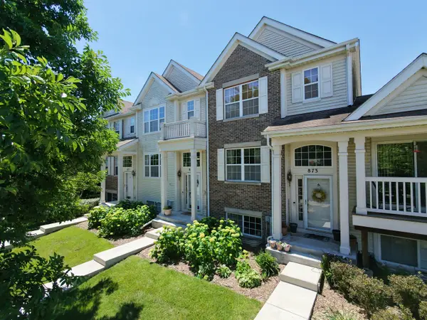 875 Emerald Drive, Pingree Grove, IL 60140