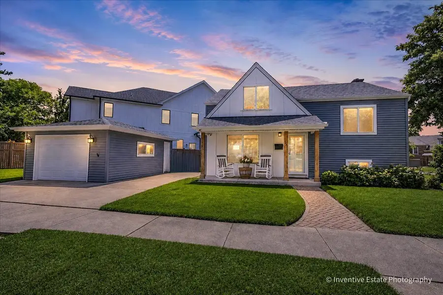 331 W Hillside Avenue, Elmhurst, IL 60126 - #3