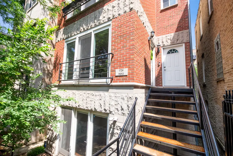 1734 W Pierce Avenue #1, Chicago, IL 60622 - #2