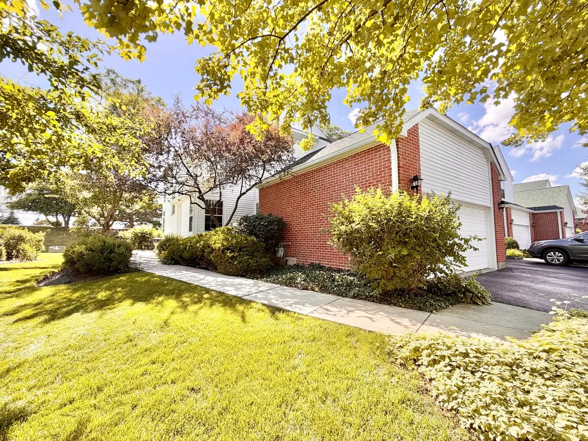 110 Pembroke Circle, Lake Bluff, IL 60044 - #1