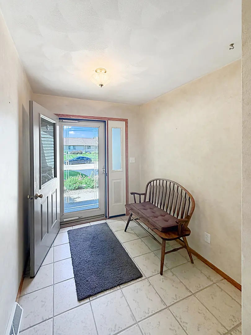 1909 Comanche Court #11, Freeport, IL 61032 - #2