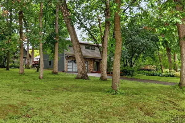 8615 Coral Road, Wonder Lake, IL 60097
