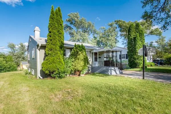 2809 N Elmwood Avenue, Waukegan, IL 60087